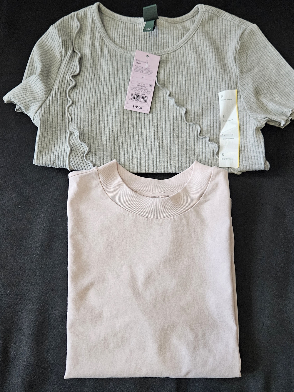 Target Girls & Uniqlo Two-Pack Short Sleeve Tees Light Gray & Light Pink Size S